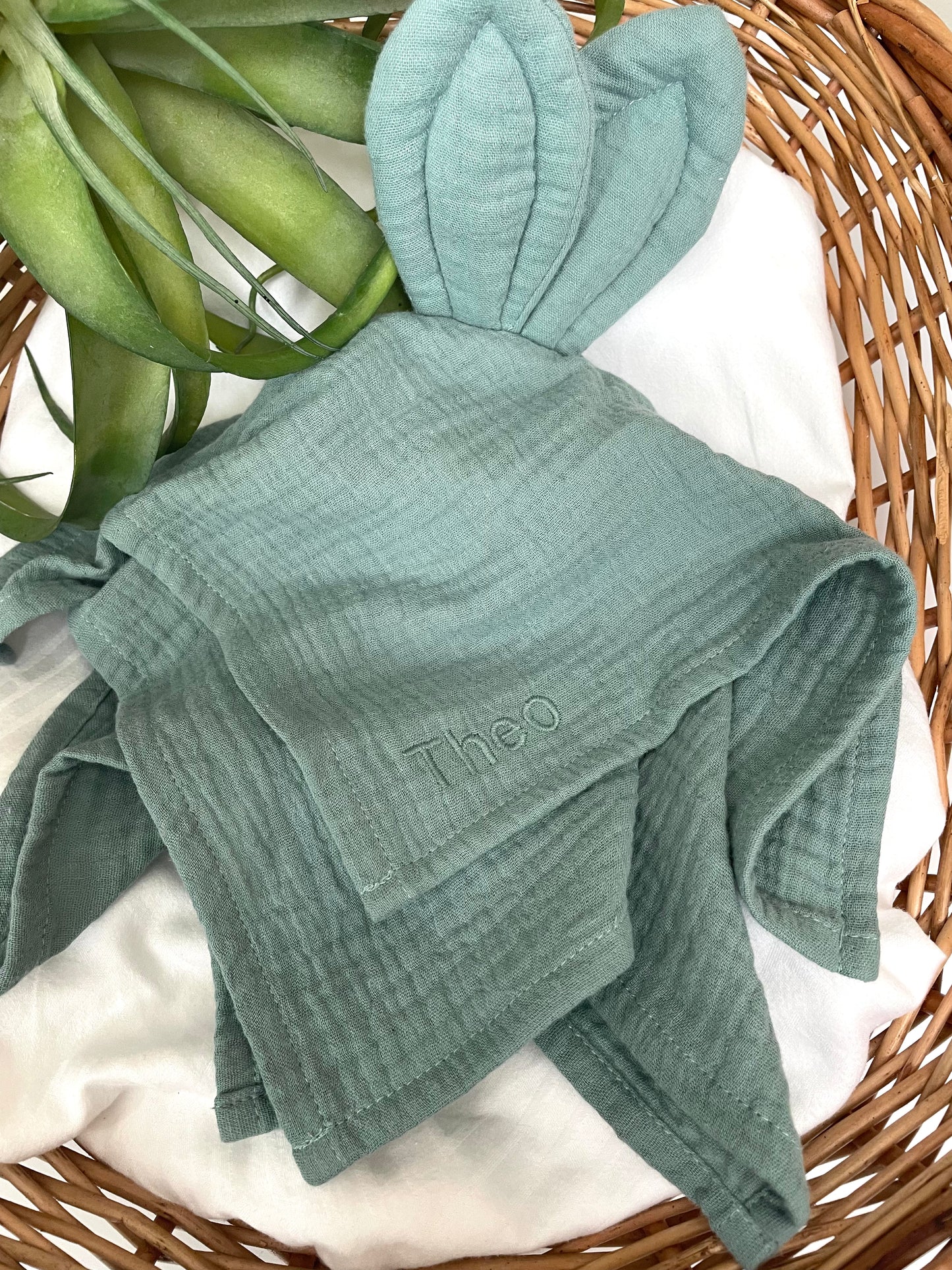 Kuscheltuch mit Hasenohren in der Farbe mint / Schnuffeltuch Hase
