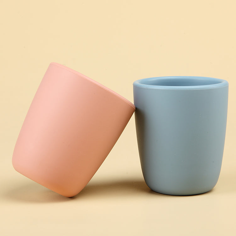 Becher / Trinkbecher