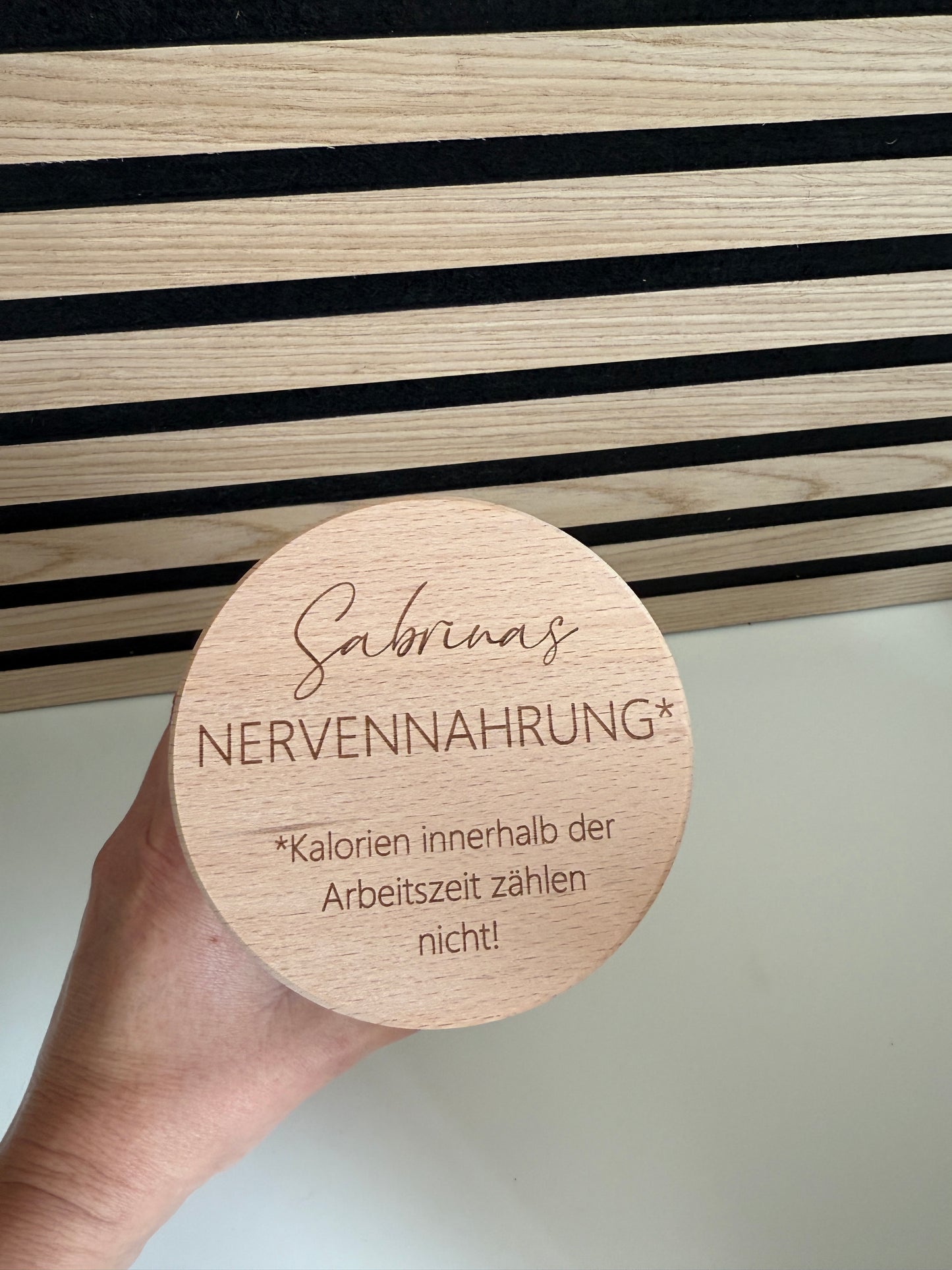 Nervennahrung | Süßigkeiten Vorratsglas mit persönlicher Gravur  - das perfekte Geschenk